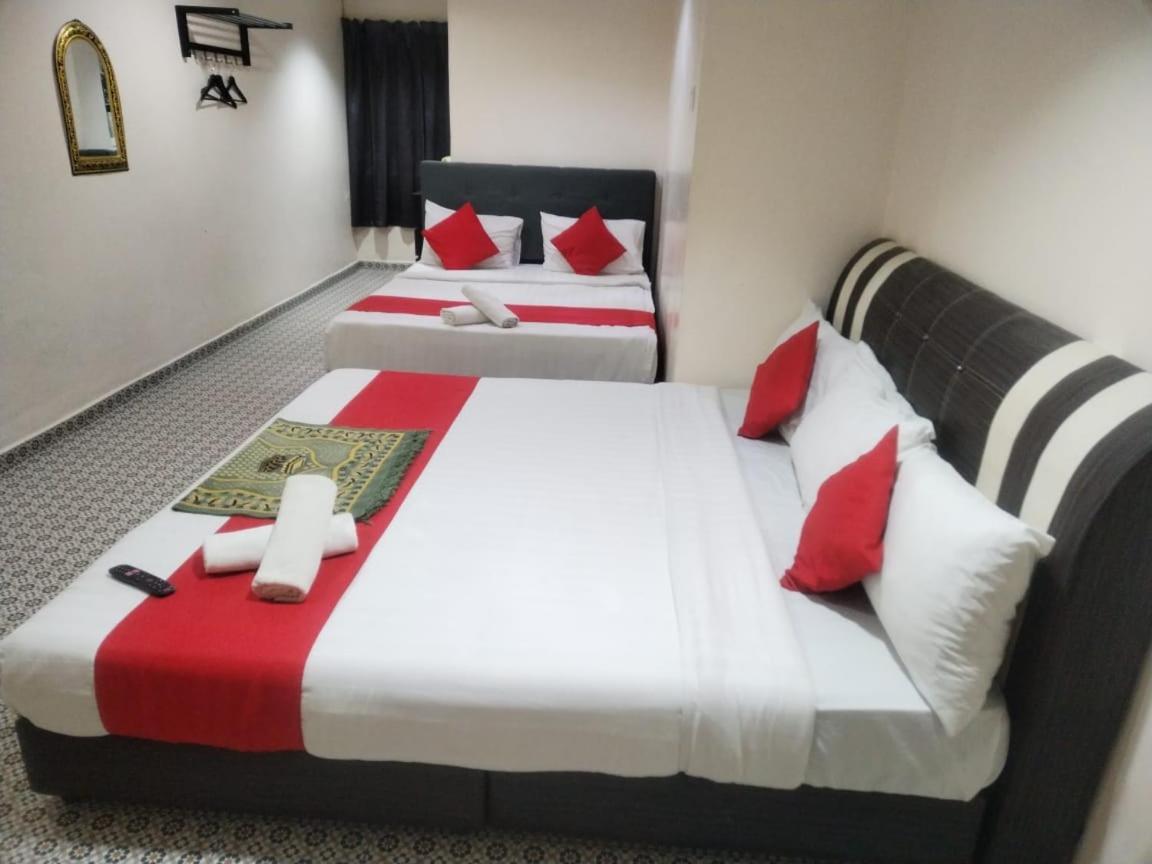 Ar Rayyan Hotel Tanah Rata Esterno foto