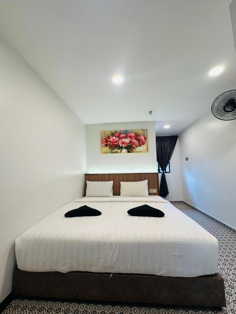 Ar Rayyan Hotel Tanah Rata Esterno foto